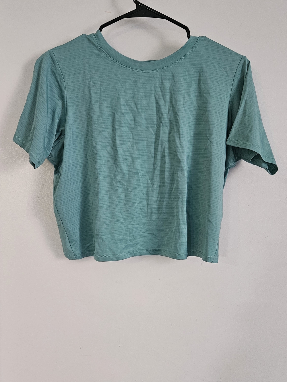 Fabletics Active Crop Tee - Picture 2 of 4